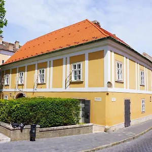 Szálloda Monarchy